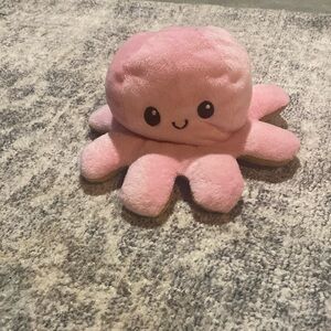 Reversible pink and brown octopus